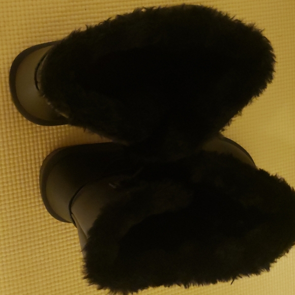 Boots - Picture 4 of 4